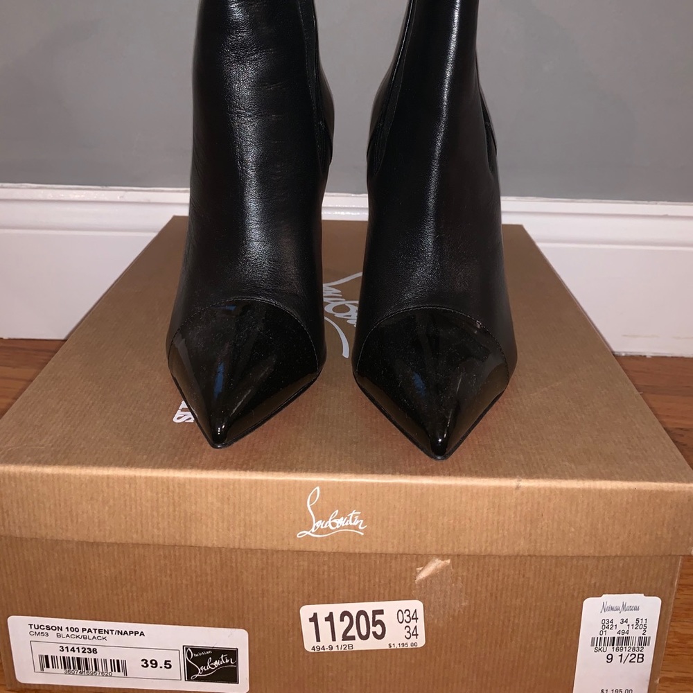 AUTHENTIC CHRISTIAN LOUBOUTIN TUSCON/NAPPA BOOTIE!
